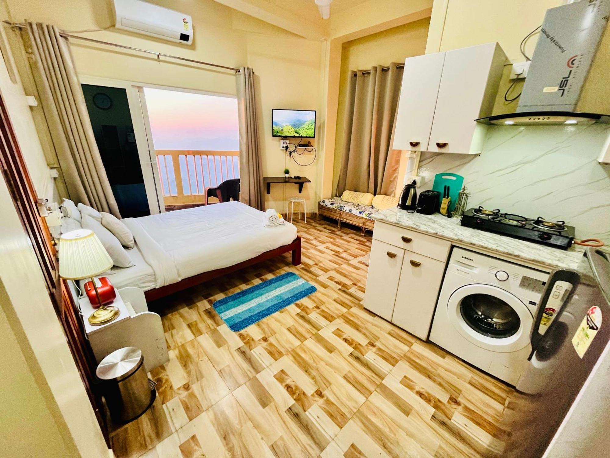 Aizawl Guest House Apartments Экстерьер фото